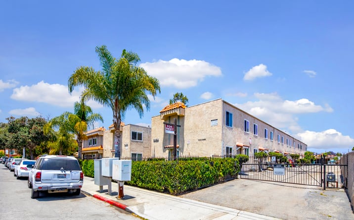 Pictures of Multifamily property located at 401 West Ramona Street, Ventura, CA 93001 for sales - image #1
