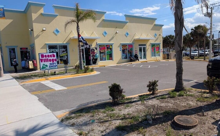 Pictures of Retail property located at 128 S Atlantic Avenue, Daytona Beach, FL 32118 for sales - image #1