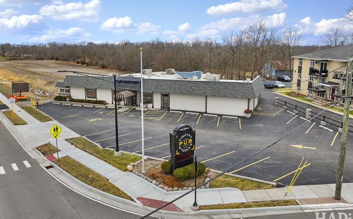 Pictures of Retail property located at 10 W GRAND AVE, LAKE VILLA, IL 60046 for sales - image #1