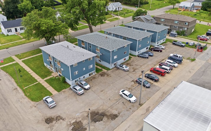 Pictures of Multifamily property located at 806 15th Avenue SW, Cedar Rapids, IA 52404 for sales - image #1
