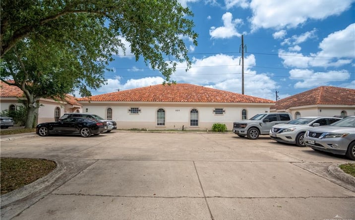Pictures of Multifamily property located at 604 Buena Vista Drive, Weslaco, TX 78596 for sales - image #1