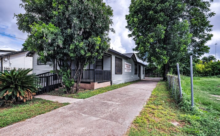 Pictures of Office property located at 105 DRAKE AVE, SAN ANTONIO, TX 78204-2406 for sales - image #1