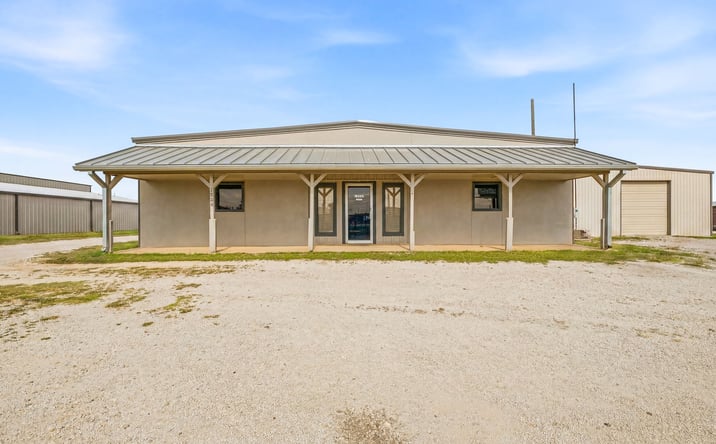Pictures of Retail, Office, Industrial property located at 1024 U.S. 377, Pilot Point, TX 76258 for sales - image #1