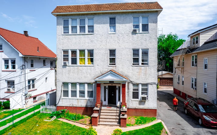 Pictures of Multifamily property located at 423 Jersey Avenue, Elizabeth, NJ 07202 for sales - image #1
