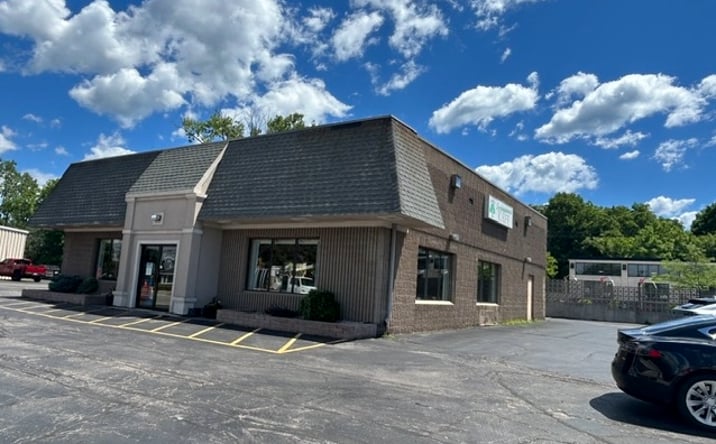 Pictures of Retail, Hospitality property located at 3707 30th Avenue, Kenosha, WI 53144 for sales - image #1