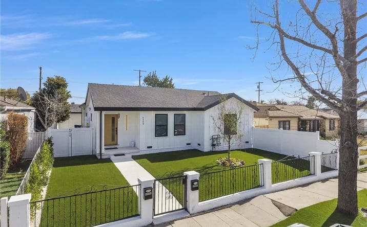 Pictures of Multifamily property located at 6900 Corbin Avenue, Reseda, CA 91335 for sales - image #1