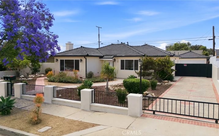 Pictures of Multifamily property located at 1130 W 186th, Gardena, CA 90248 for sales - image #1