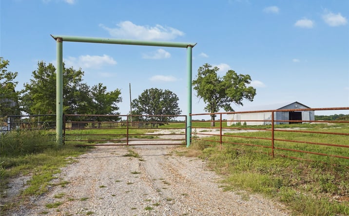 Pictures of Land property located at 23650 W Hwy 51, Wagoner, OK 74467 for sales - image #1