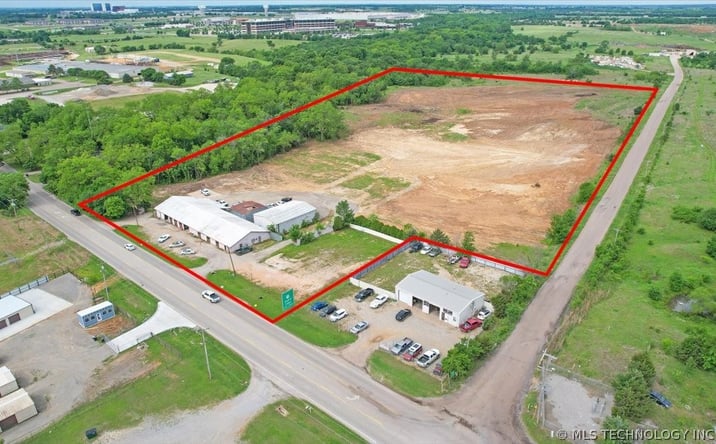 Pictures of Industrial, Mixed Use property located at 1405 S 9th Street, Durant, OK 74701 for sales - image #1