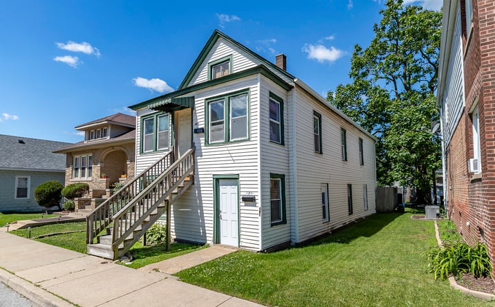 Pictures of Multifamily property located at 2604 Schrage Avenue, Whiting, IN 46394 for sales - image #1