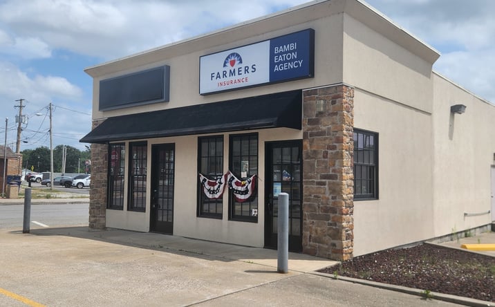 Pictures of Mixed Use property located at 7 S Walnut Street, Pinckneyville, IL 62274 for sales - image #1