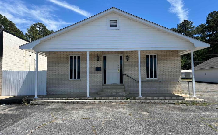 Pictures of Special Purpose property located at 148 E Peacock Street, Cochran, GA 31014 for sales - image #1