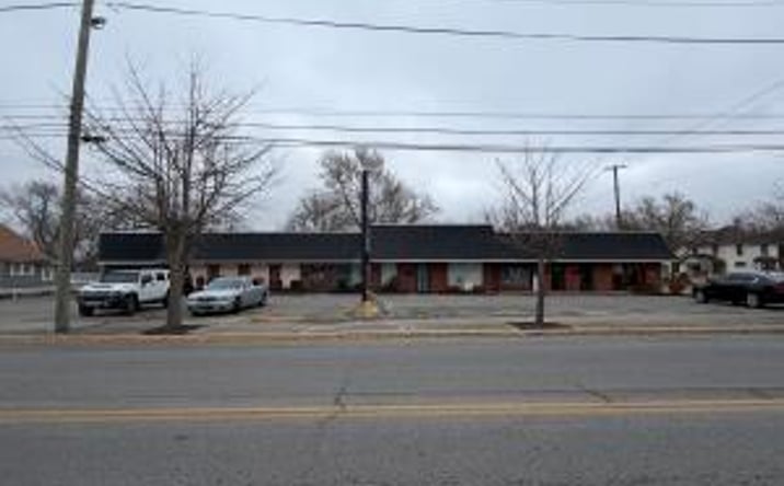 Pictures of Retail property located at 1102 N West Street, Lima, OH 45804 for sales - image #1