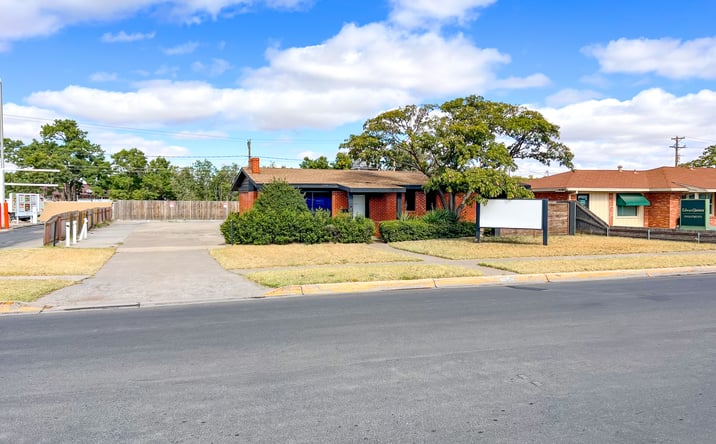 Pictures of Office property located at 2604 West Kansas Avenue, Midland, TX 79701 for sales - image #1