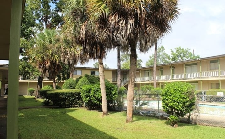 Pictures of Retail, Multifamily property located at 1500 Link Avenue, Orange, TX 77630 for sales - image #1