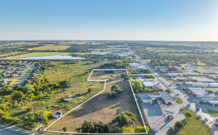 Pictures of Retail property located at 1401 East Washington Street, Stephenville, TX 76401 for sales - image #1