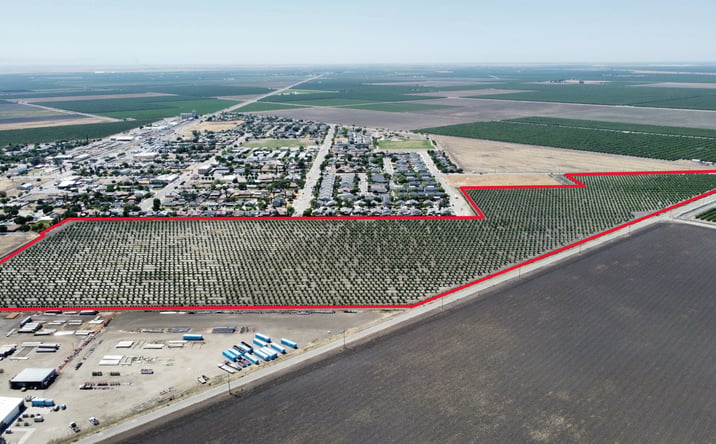 Pictures of Retail, Land property located at South Placer Avenue, San Joaquin, CA 93660 for sales - image #1