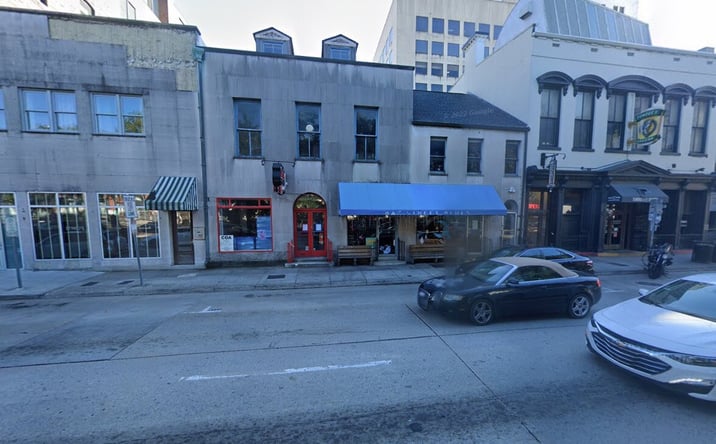 Pictures of Retail property located at 15 E BAY ST, SAVANNAH, GA 31401 for sales - image #1