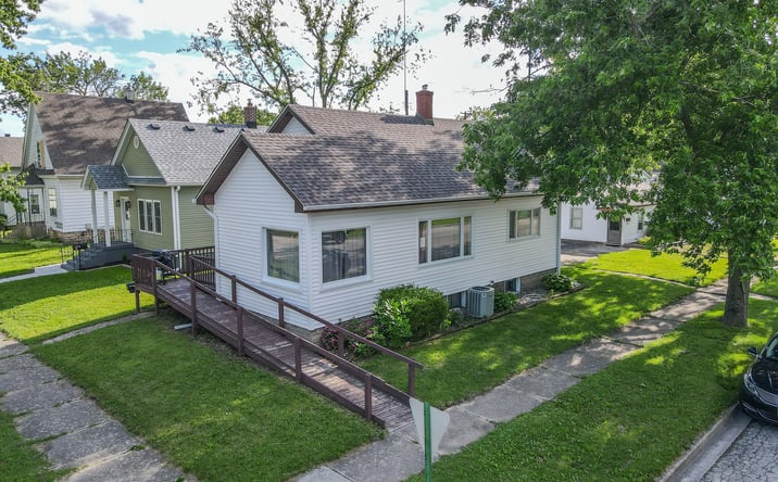 Pictures of Multifamily property located at 197 N Cleveland Avenue, Bradley, IL 60915 for sales - image #1