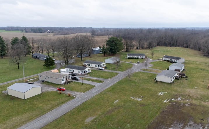 Pictures of Multifamily property located at 111 Devan Drive, Murphysboro, IL 62966 for sales - image #1