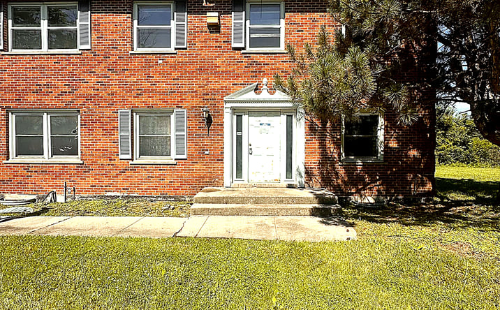 Pictures of Office property located at 23060 Cicero Avenue, Richton Park, IL 60471 for sales - image #1