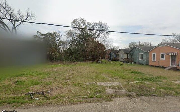 Pictures of Land property located at 2226 Edgewood Dr, Baton Rouge, LA 70802 for sales - image #1
