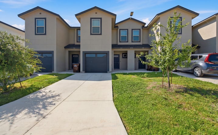 Pictures of Multifamily property located at 8415 VIA VERONA, SAN ANTONIO, TX 78227 for sales - image #1
