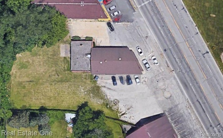 Pictures of Office, Land, Retail property located at 6000 DIXIE HIWY, Saginaw, MI 48601 for sales - image #1