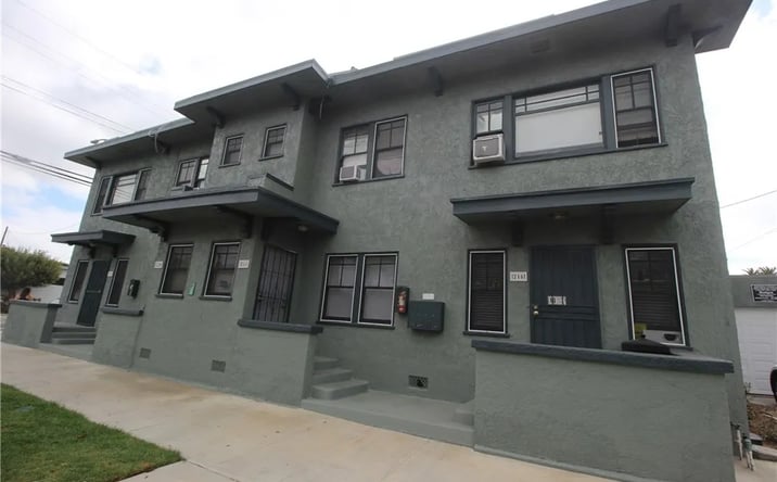 Pictures of Multifamily property located at 216 Esperanza, Long Beach, CA 90802 for sales - image #1