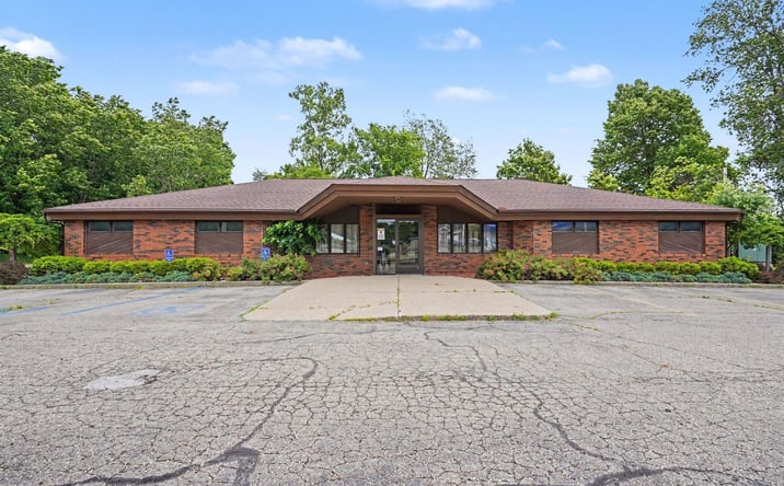 Pictures of Office property located at 1500 N Main Street, Lapeer, MI 48446 for sales - image #1