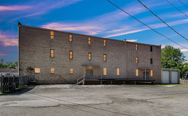 Pictures of Industrial property located at 15300 GREENWOOD RD, SOUTH HOLLAND, IL 60473 for sales - image #1