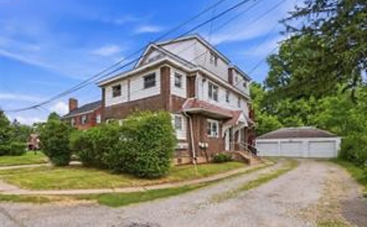 Pictures of Multifamily property located at 809 Alpine Blvd, Pittsburgh, PA 15221 for sales - image #1