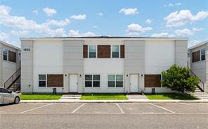 Pictures of Multifamily property located at 901 E Yuma Ave, McAllen, TX 78503 for sales - image #1