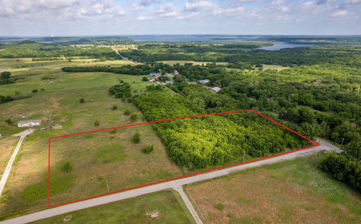 Pictures of Land property located at 5 E 400 Road, Claremore, OK 74017 for sales - image #1