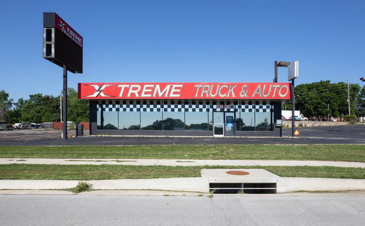 Pictures of Industrial property located at 13100-13108 S 71 Highway, Grandview, MO 76513 for sales - image #1