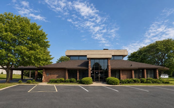 Pictures of Retail property located at 1100 Spotsylvania St., New Athens, IL 62264-1593 for sales - image #1