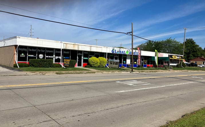 Pictures of Retail property located at 2137 WARWICK ST, SAGINAW, MI 48602-3324 for sales - image #1