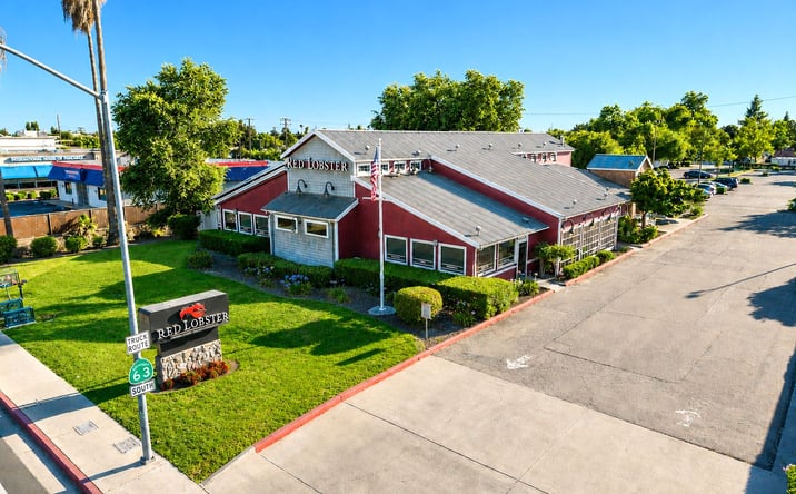 Pictures of Retail property located at 1545 S Mooney Blvd, Visalia, CA 93277 for sales - image #1