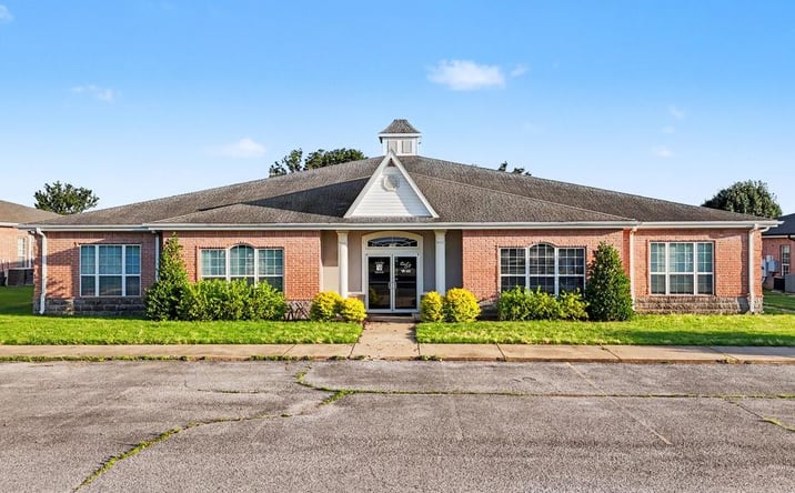 Pictures of Office property located at 102 SE Executive Dr, Bentonville, AR 72712 for sales - image #1