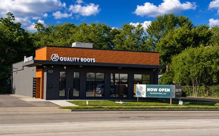 Pictures of Retail property located at 41 Walton Boulevard, Pontiac, MI 48340 for sales - image #1
