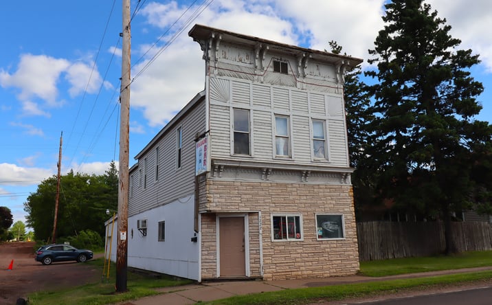 Pictures of Retail, Mixed Use, Business for Sale property located at 1222 Lake Shore Dr E, Ashland, WI 54806 for sales - image #1