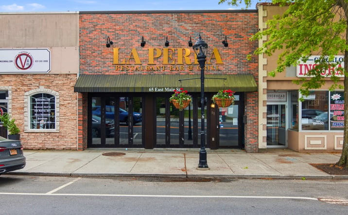 Pictures of Retail property located at 65 E MAIN ST, RIVERHEAD, NY 11901-2422 for sales - image #1
