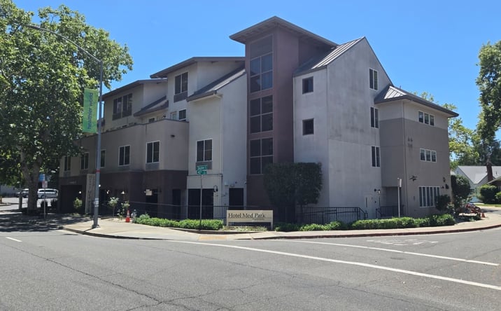 Pictures of Hospitality property located at 2356 STOCKTON BLVD, SACRAMENTO, CA 95817-2228 for sales - image #1