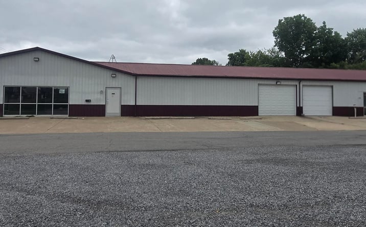 Pictures of Industrial, Retail, Self Storage, Office property located at 601 E DeYoung Street, Marion, IL 62959 for sales - image #1