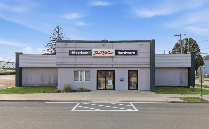 Pictures of Retail property located at 104 S Genesee Street, Morrison, IL 61270 for sales - image #1