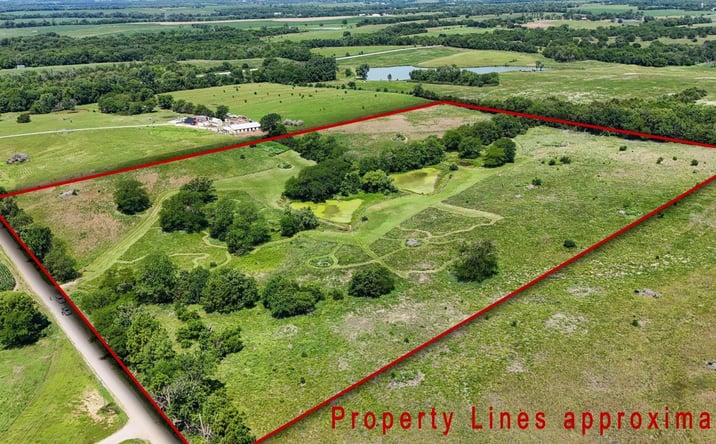 Pictures of Land property located at 17846 270th RD, Whiting, KS 66552 for sales - image #1