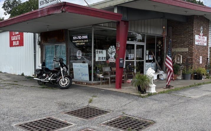 Pictures of Mixed Use property located at 301 N Locust Ave, Lawrenceburg, TN 38464 for sales - image #1
