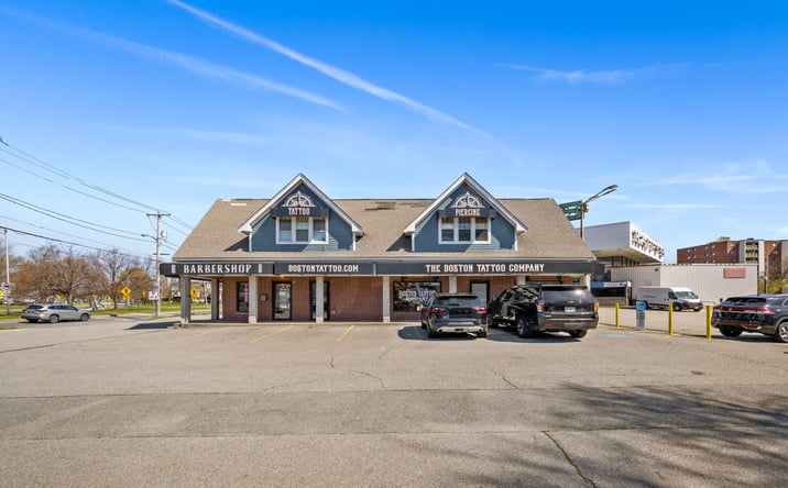 Pictures of Retail property located at 567 Fellsway, Medford, MA 02155 for sales - image #1