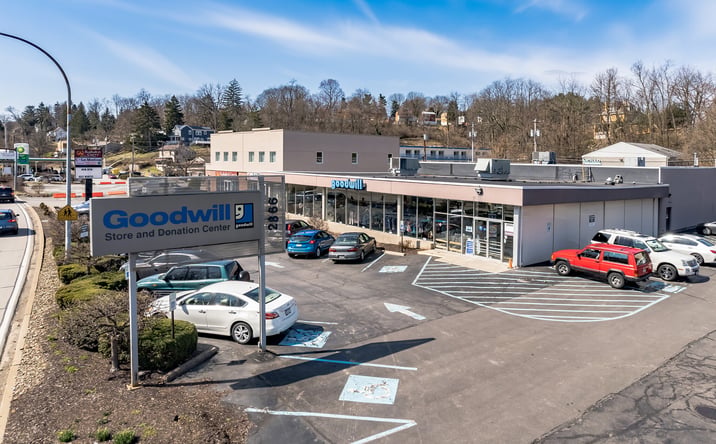 Pictures of Retail property located at 2866 Banksville Road, Pittsburgh, PA 15216 for sales - image #1