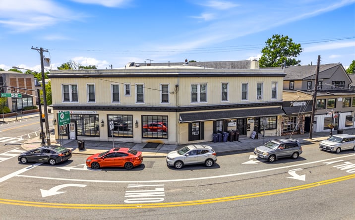 Pictures of Office, Retail, Mixed Use property located at 2 South Main Street, Woodstown, NJ 08098 for sales - image #1